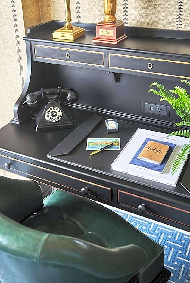 Graduate by Hilton Iowa City