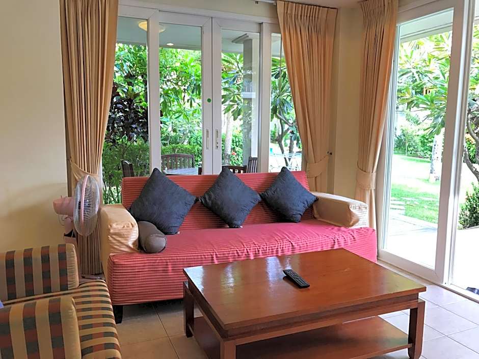 Baan Talay Samran Villa