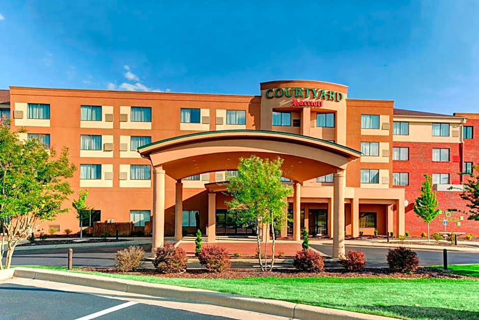 Courtyard by Marriott Anniston Oxford