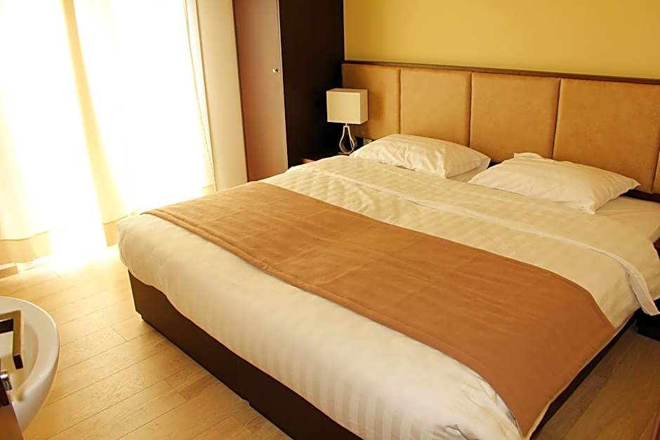 Rea Hotel