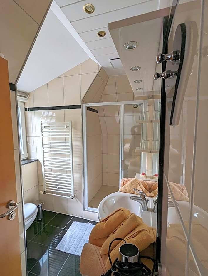 Waldgasthaus & Berghotel Steinerne Renne