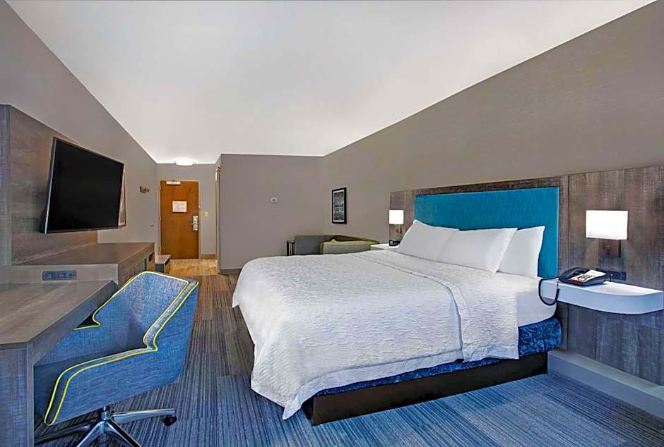 Hampton Inn By Hilton Westfield