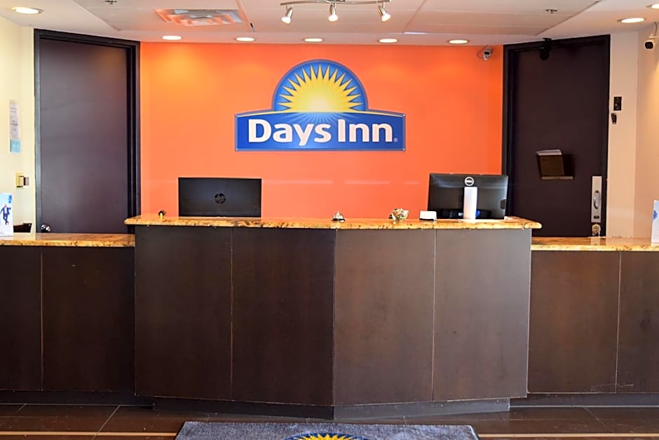 Days Inn by Wyndham Sherman