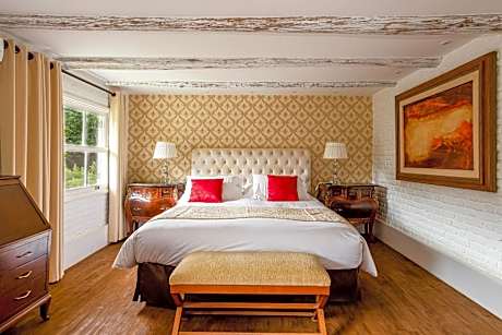 Superior King Suite