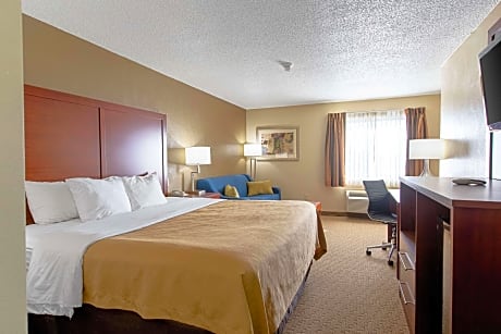 1 King Bed, Nonsmoking