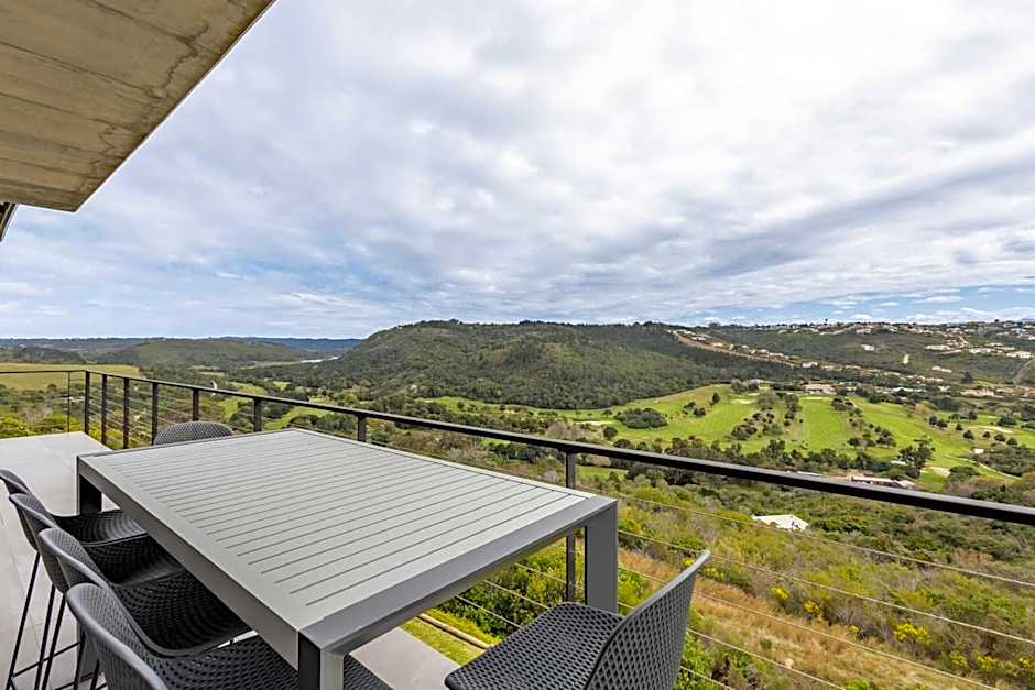 Villa Pacifico - 4BR Hilltop Lux Pool & View