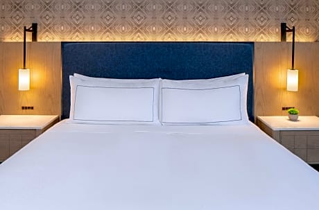 One-Bedroom Corner King Suite with Sofa Bed