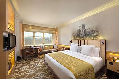 Deluxe Double Room (2 Adults + 1 Child)