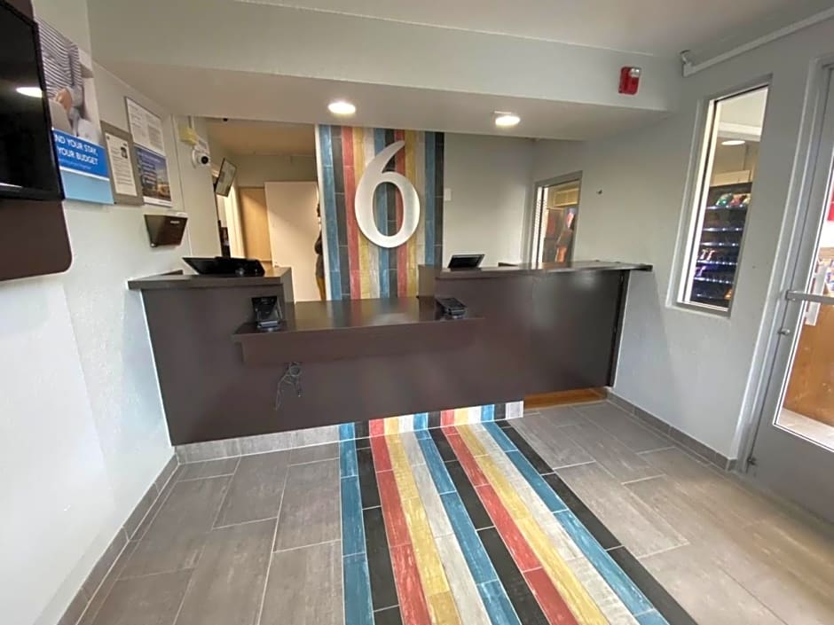 Studio 6 Albuquerque NM Midtown