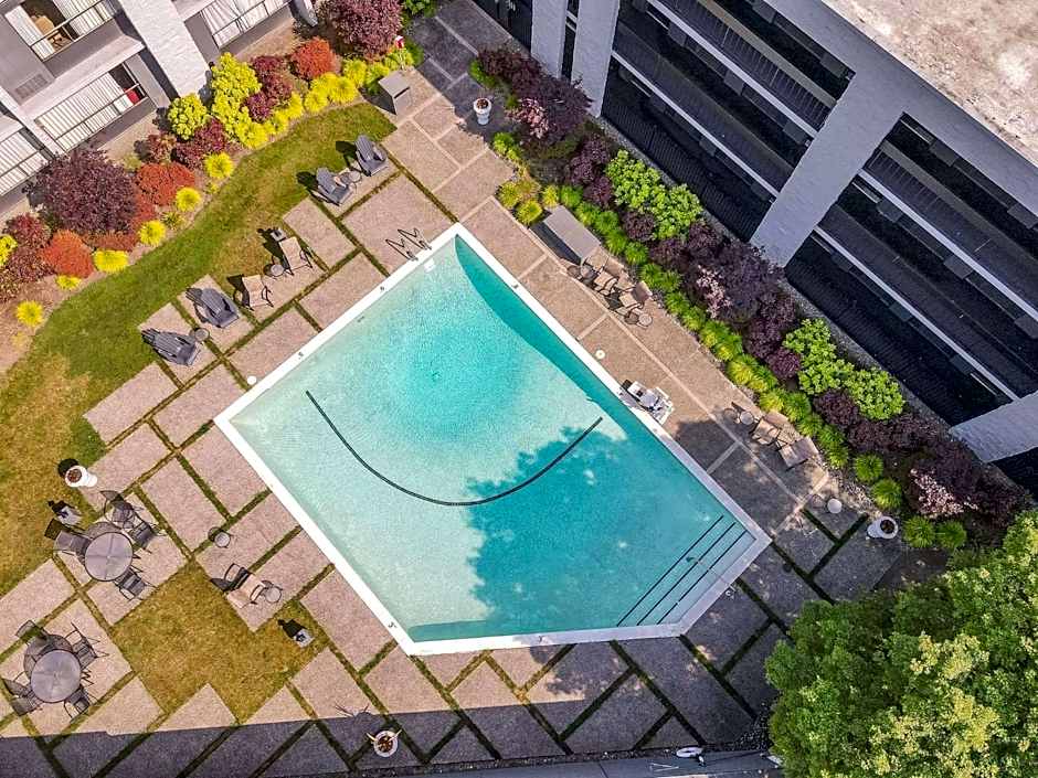 Hotel 116, a Coast Hotel