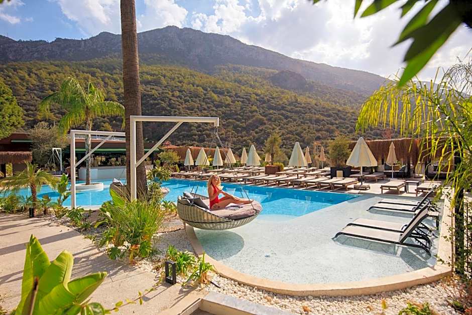 Morina Deluxe Hotel