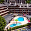Crossroads Inn & Suites