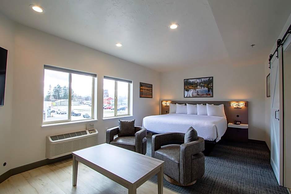 Sandpoint Hotel & Suites Downtown