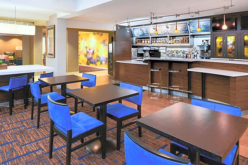 Courtyard by Marriott Beaumont