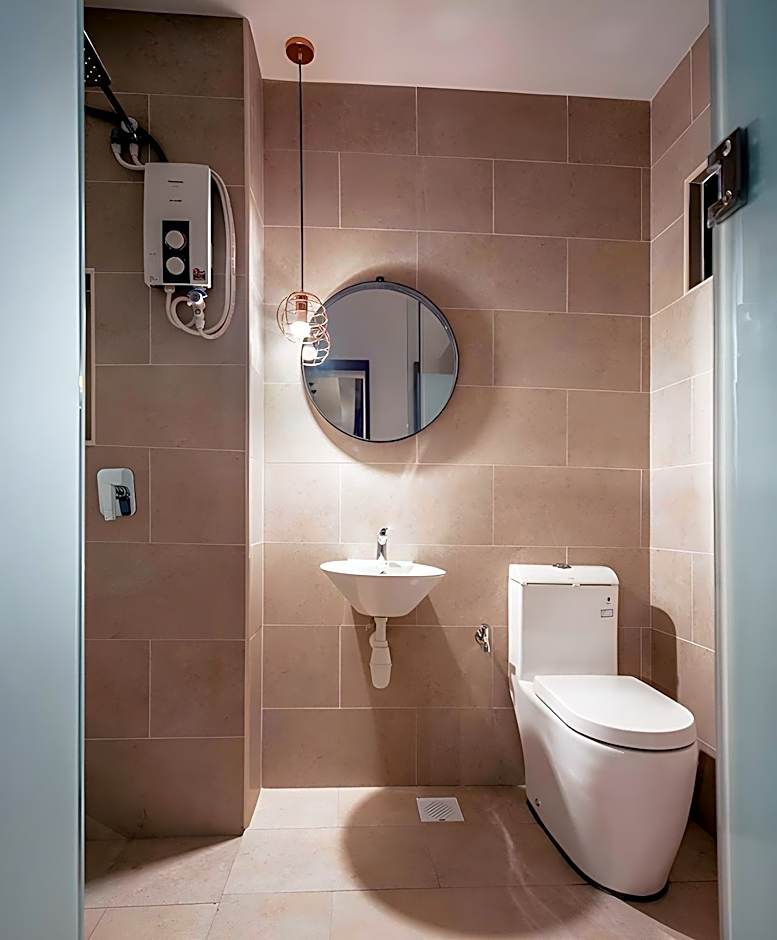 Cube 8teens Boutique Suite by Nest Home