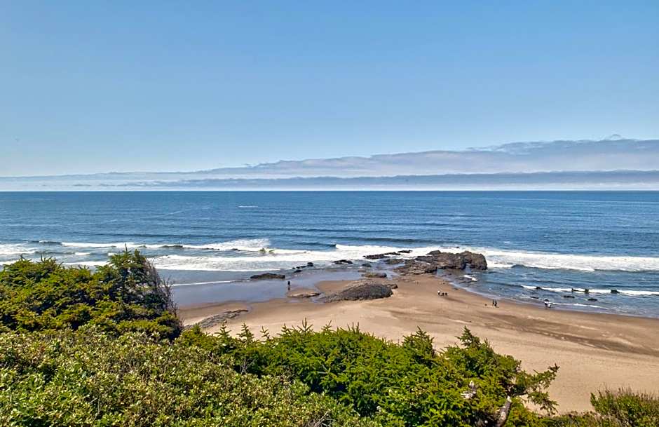 Ester Lee Oceanview Inn