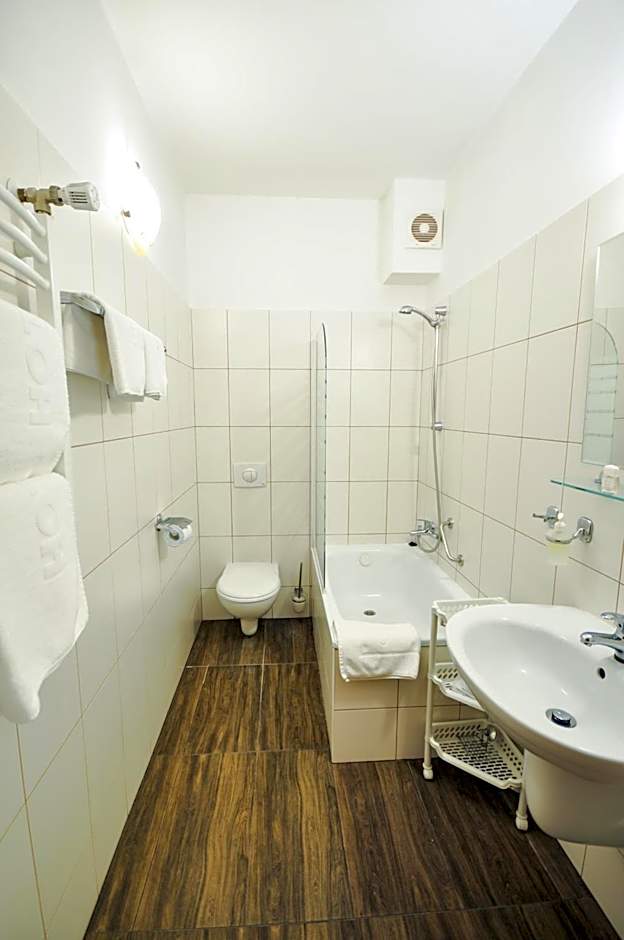 Hotel Trzy Światy Spa & Wellness Rajska WySpa
