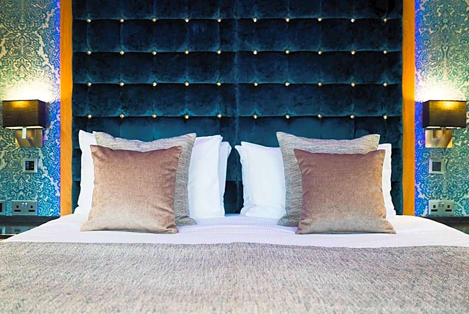 Church Suites by The Cranleigh Boutique