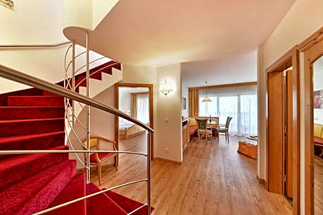 Suite with Mountain View