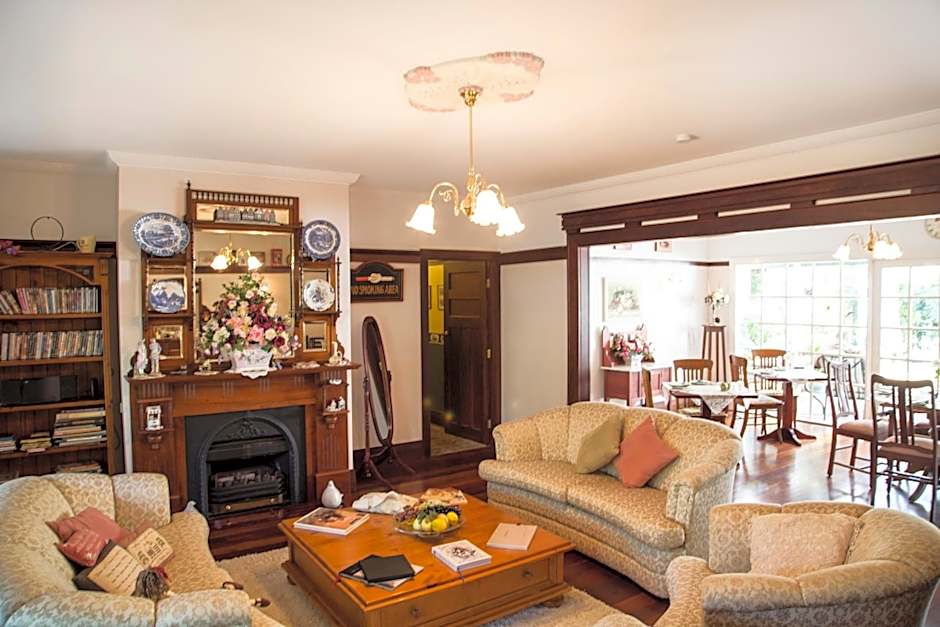 Rosebridge House Bed & Breakfast