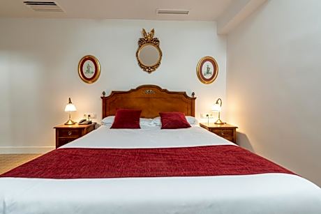 Double or Twin Room Attic