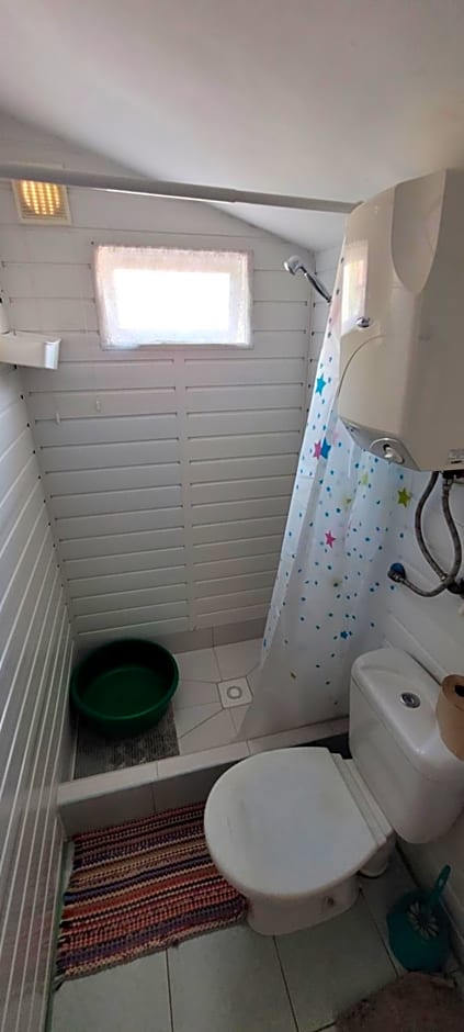 DOM BURSZTYNEK -domek drewniany