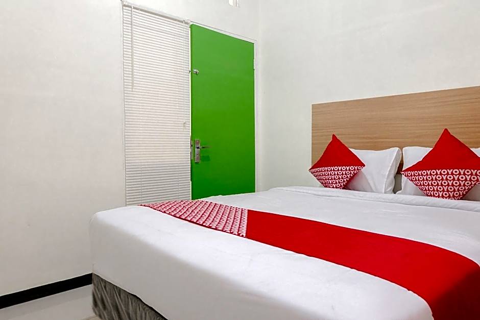 OYO Flagship 1603 Antosa Family Residence Silver Key