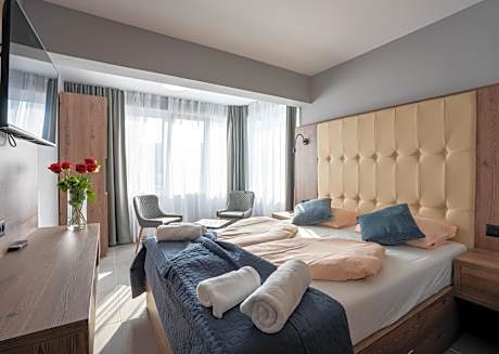 Deluxe Double Room with Extra Bed