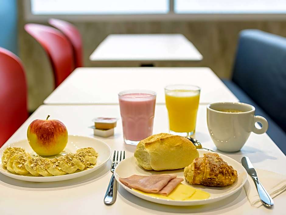 Ibis Budget Santos Gonzaga