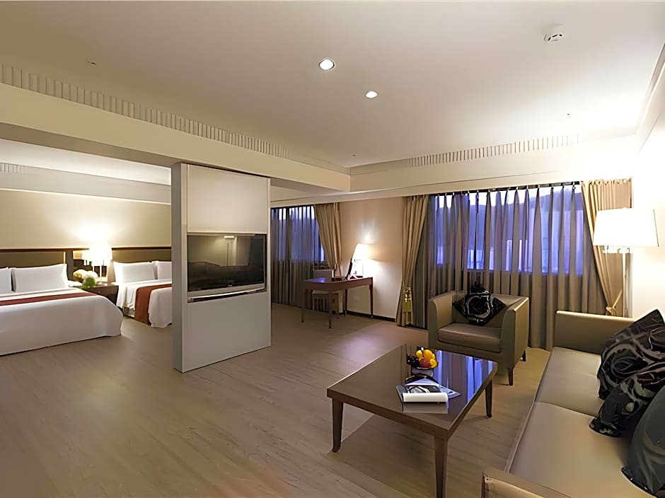 CHECK inn Taipei Neihu