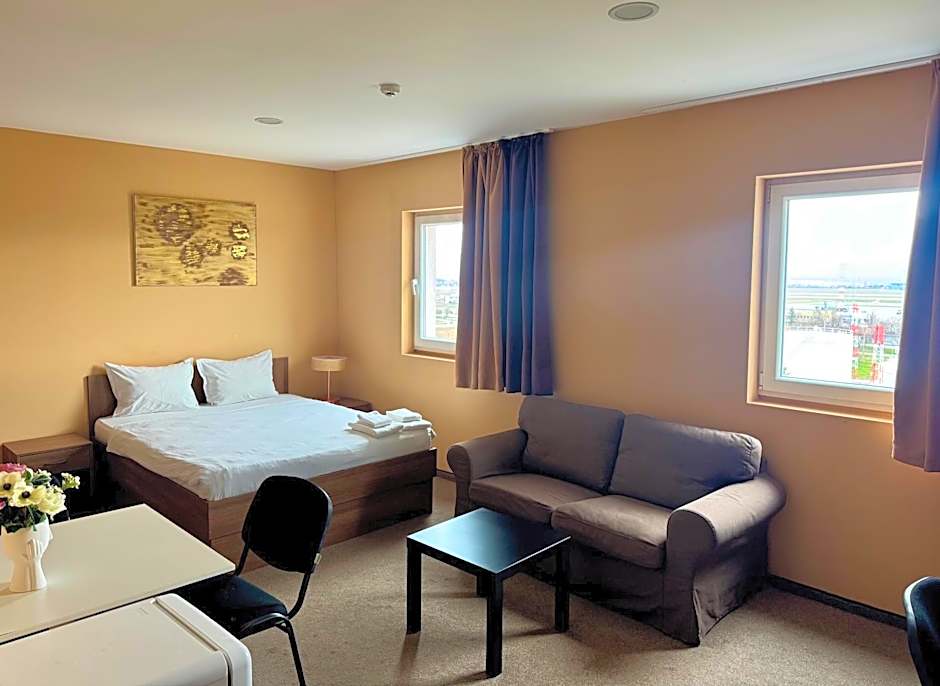 AirportStay bg - shuttle and parking