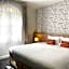 24 Inn at BTS Phrom Phong
