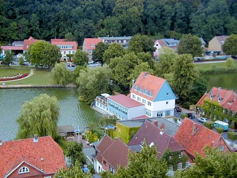 Restaurant und Hotel Zum Weissen Ross