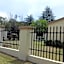 Kwa-Dlamathe Guesthouse