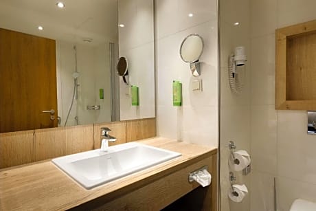 Premium Queen Room