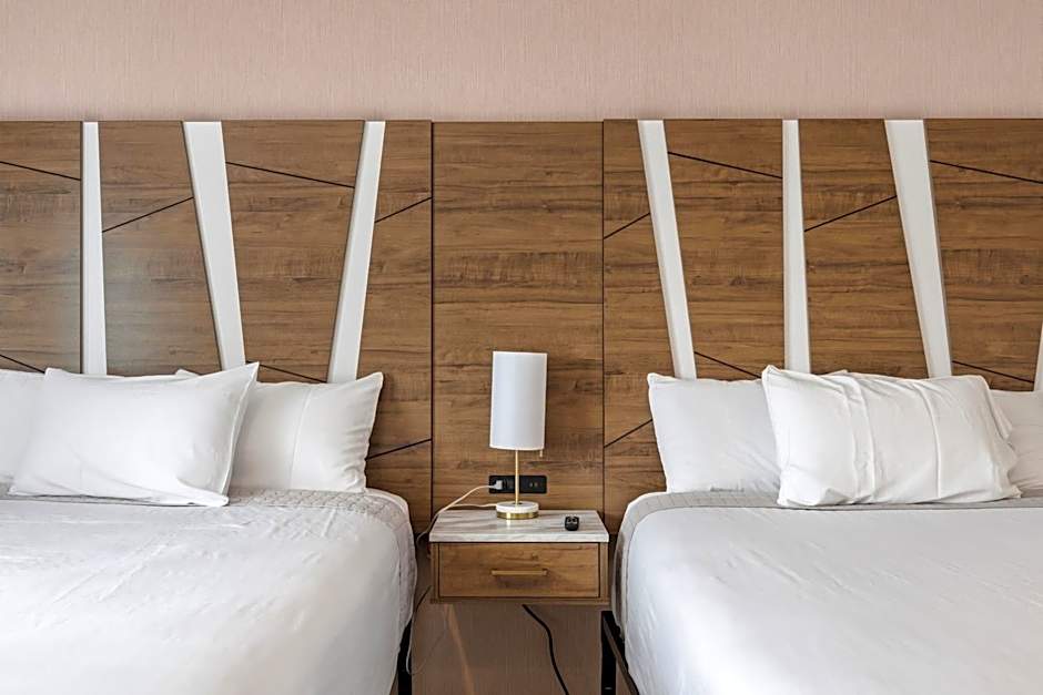 Pink Champagne Boutique Motel