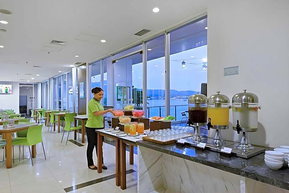 Whiz Prime Hotel Megamas Manado