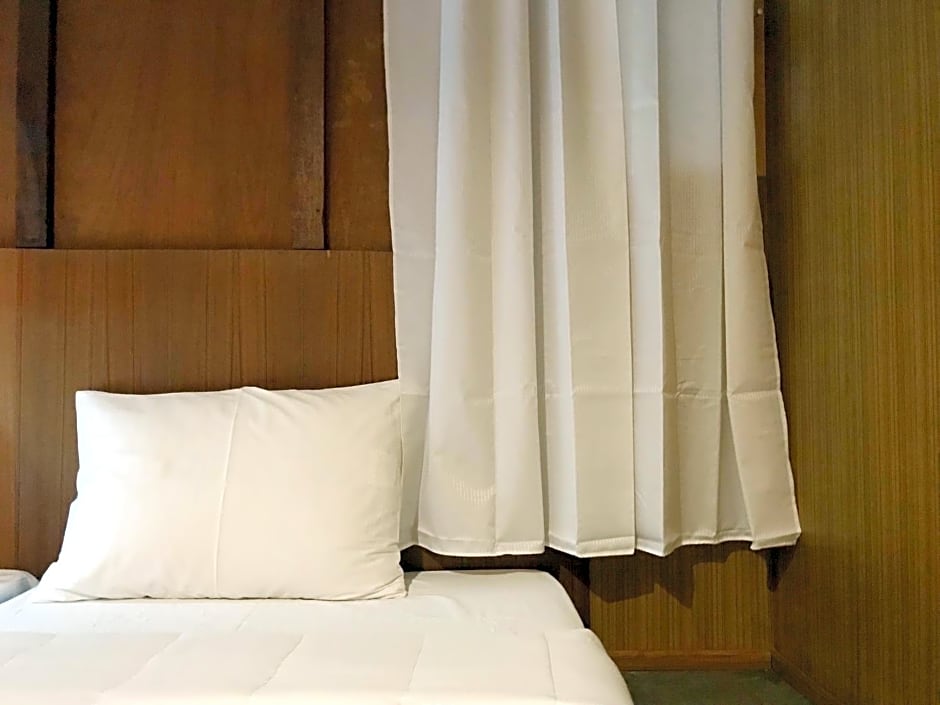 Boundary Hostel and Cafe