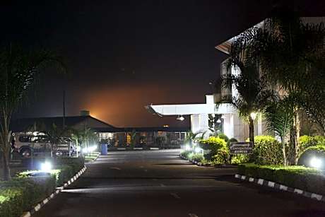 Moba Hotel & Convention Centre