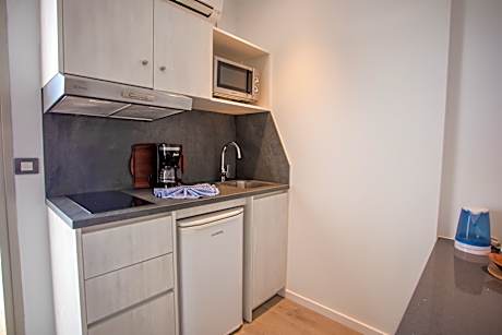 CLASSIC JUNIOR SUITE BALCONY OR TERRACE 2 ADULTS