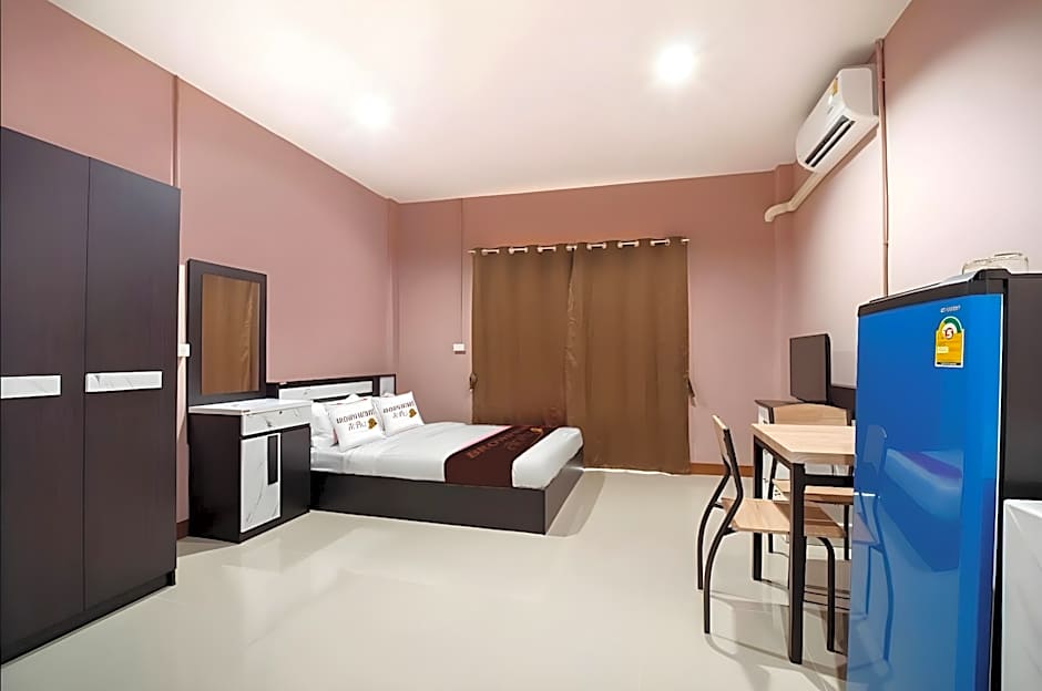 Brown Home Sattahip @ 19