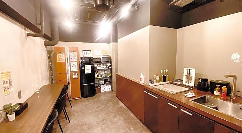 &AND HOSTEL MINAMISENJU