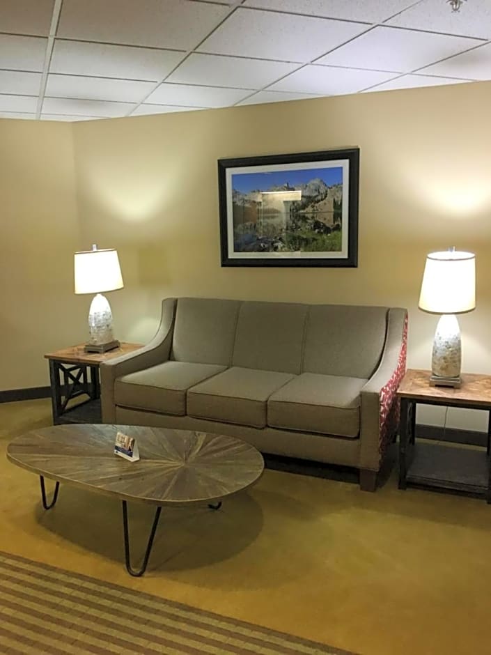 Best Western Plus Caldwell Inn & Suites