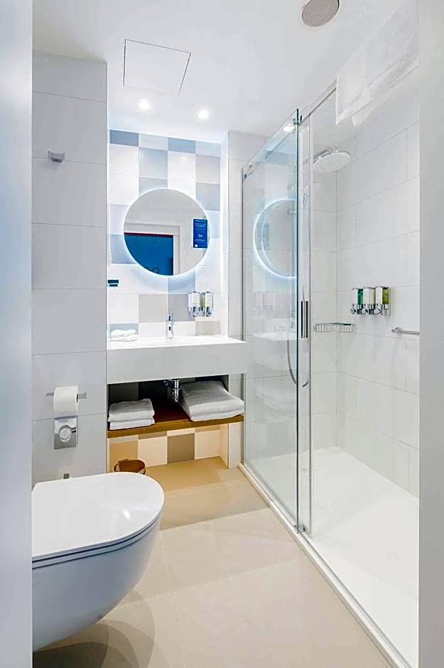 Hampton by Hilton Warsaw Reduta