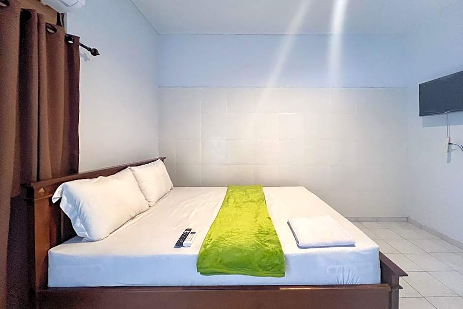 SN Guest House Near Trans Studio Mall