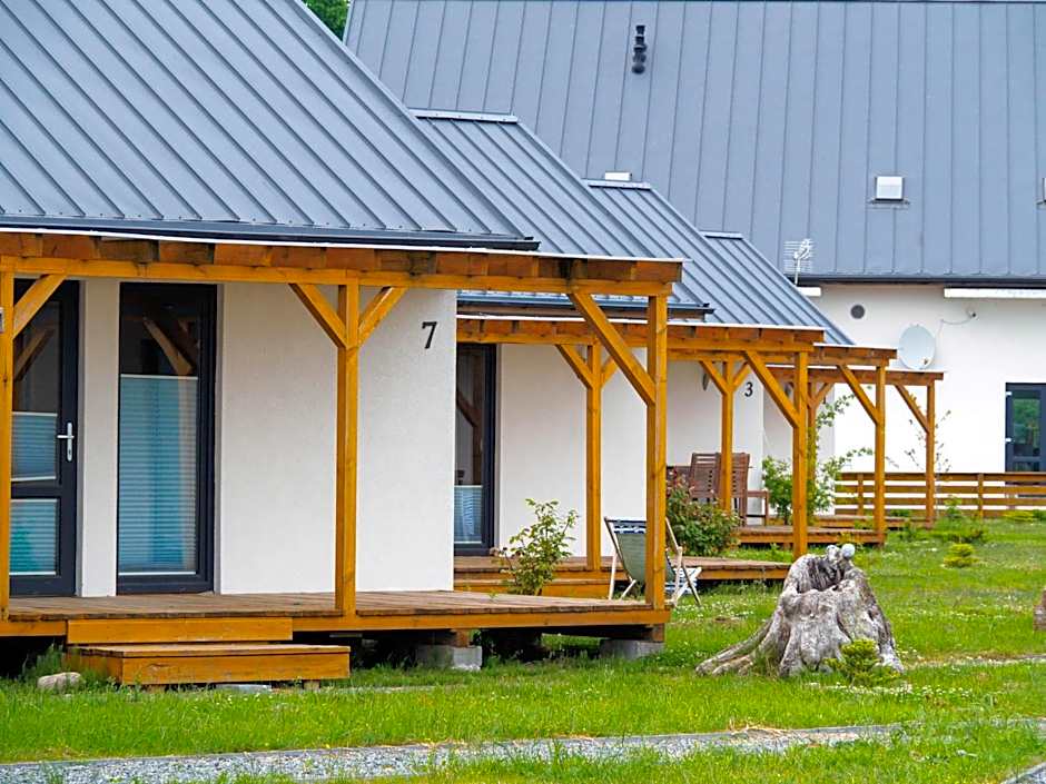 Zakatek Baltyku - domki nad morzem i jeziorem