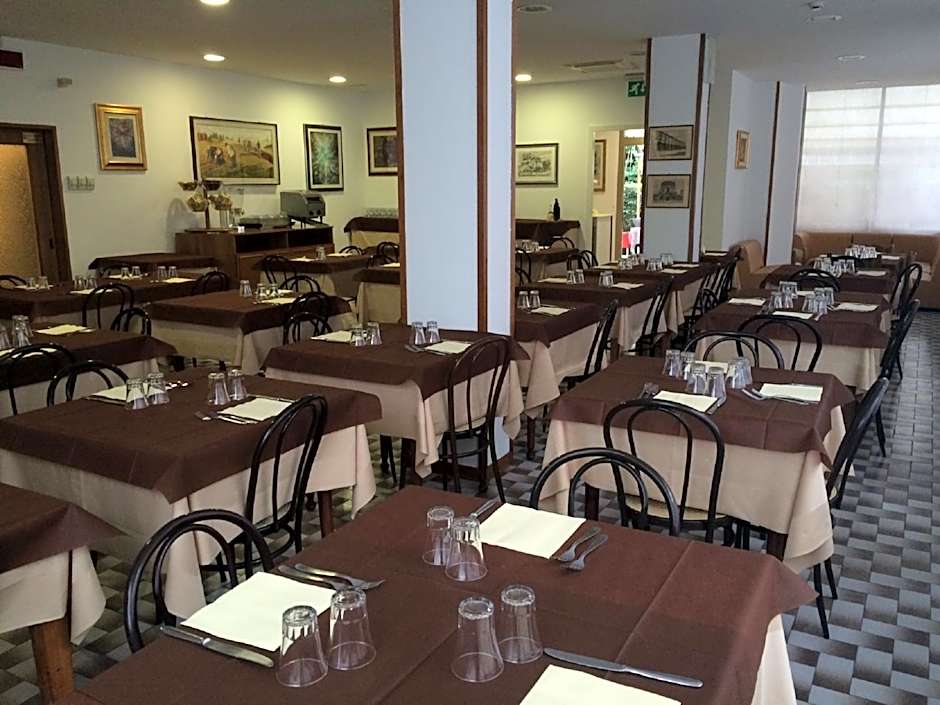 Hotel Ausonia B&B RiMiNi