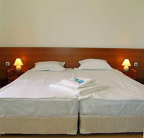 Studio with Balcony (3 Adults)