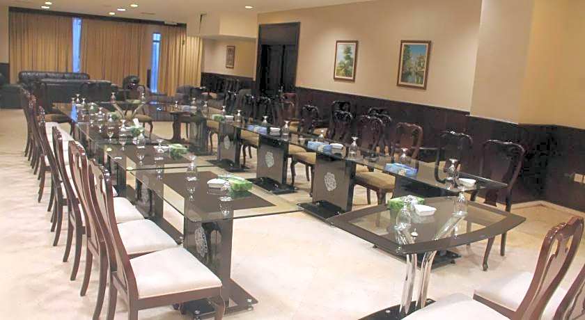 Le Vendome Hotel