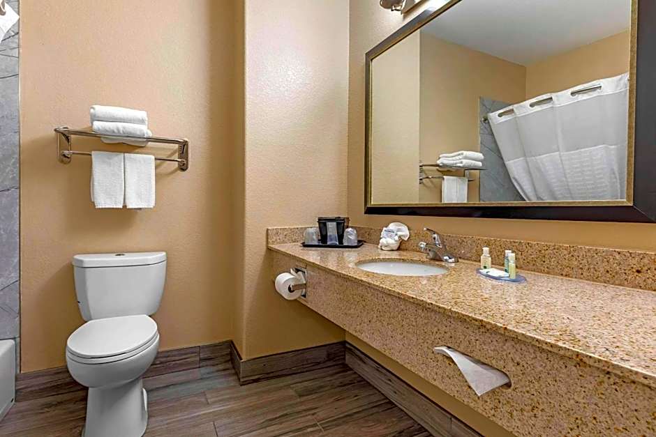 Quality Inn & Suites Groesbeck North